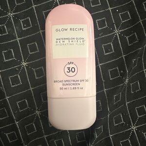 Glow recipe watermelon glow dew shield spf 30 (NEW WITHOUT BOX)